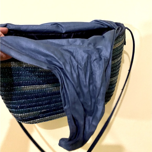 [SOLD] Vintage Holt Renfrew straw purse with waxed canvas - Picture 4 of 12